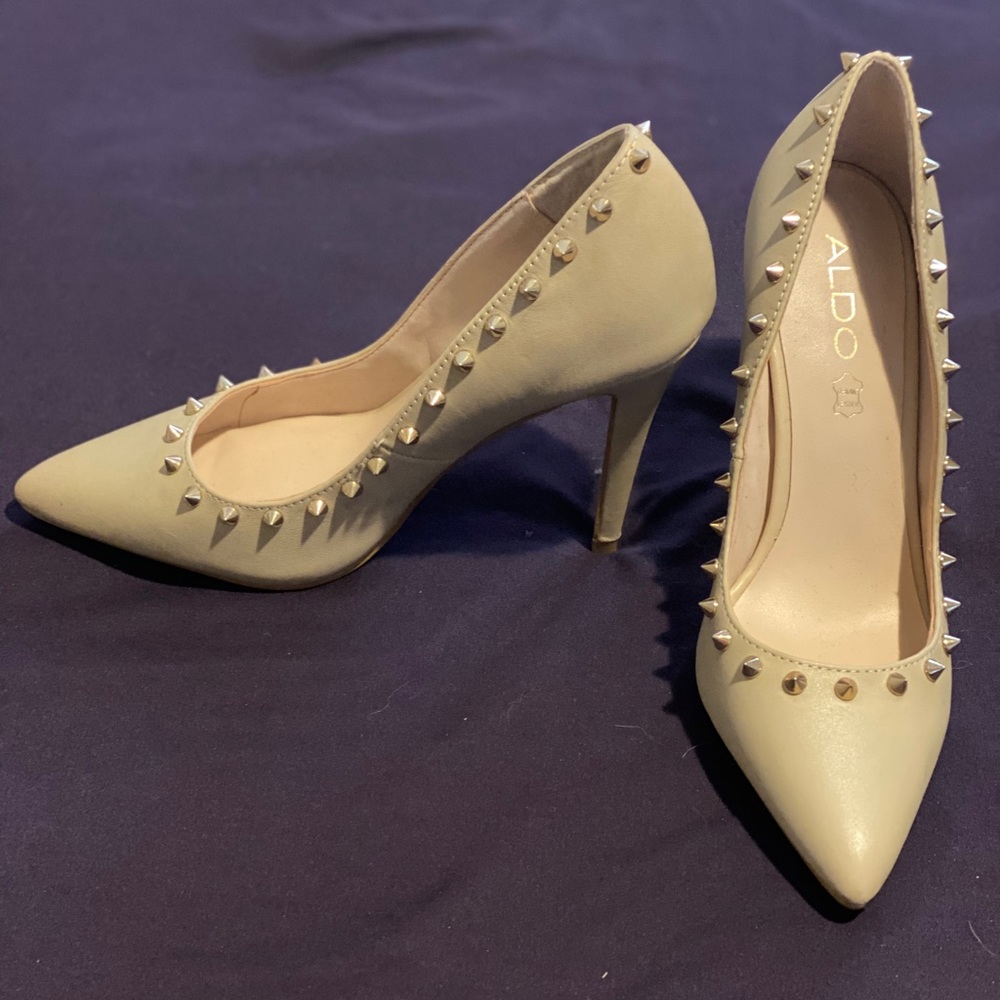 WORN ONCE Aldo Studded pumps